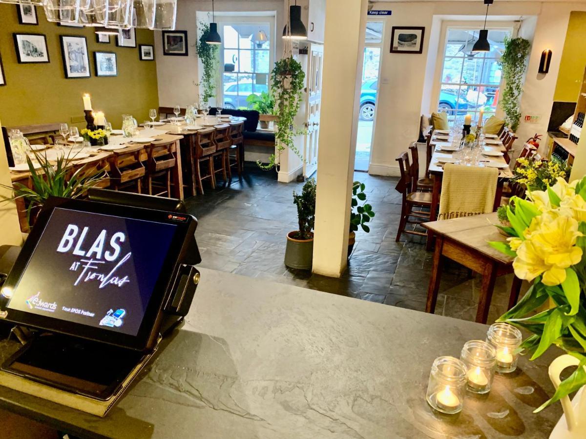 Blas At Fronlas Cafe - The Heart Of Newport Newport  Extérieur photo